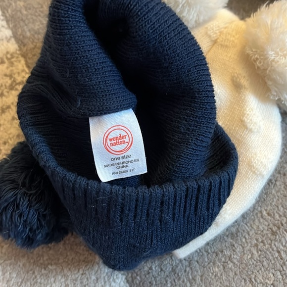 Baby winter hats - Picture 2 of 2